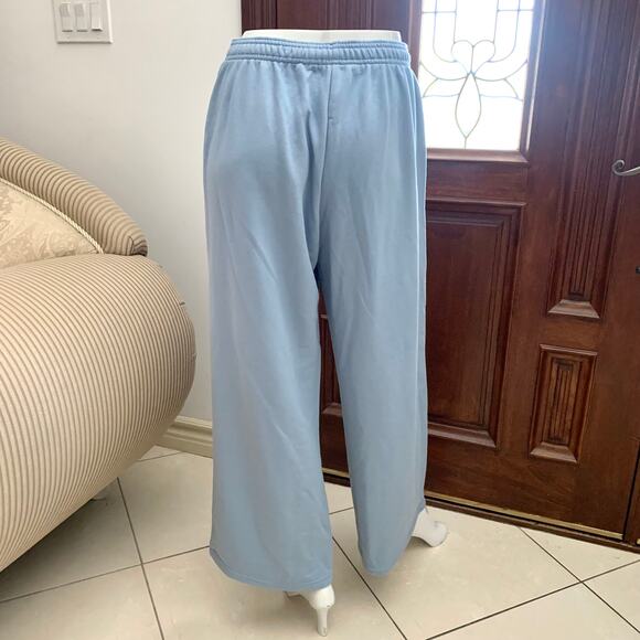 Uniqlo Wide Cotton Blend Sweatpants in 61 Blue - Picture 6 of 8